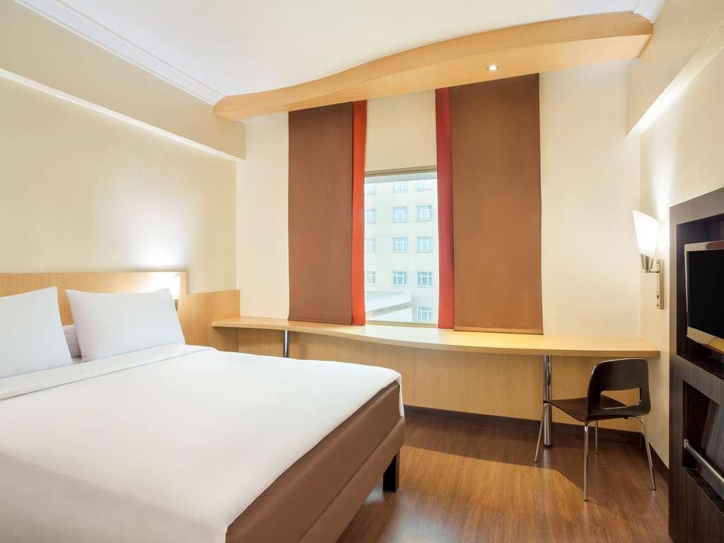 Tamarin Hotel Jakarta Manage By Vib Hospitality Management Pokój zdjęcie
